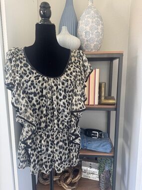 Cicece Sheet Leopard Print Top - Size L